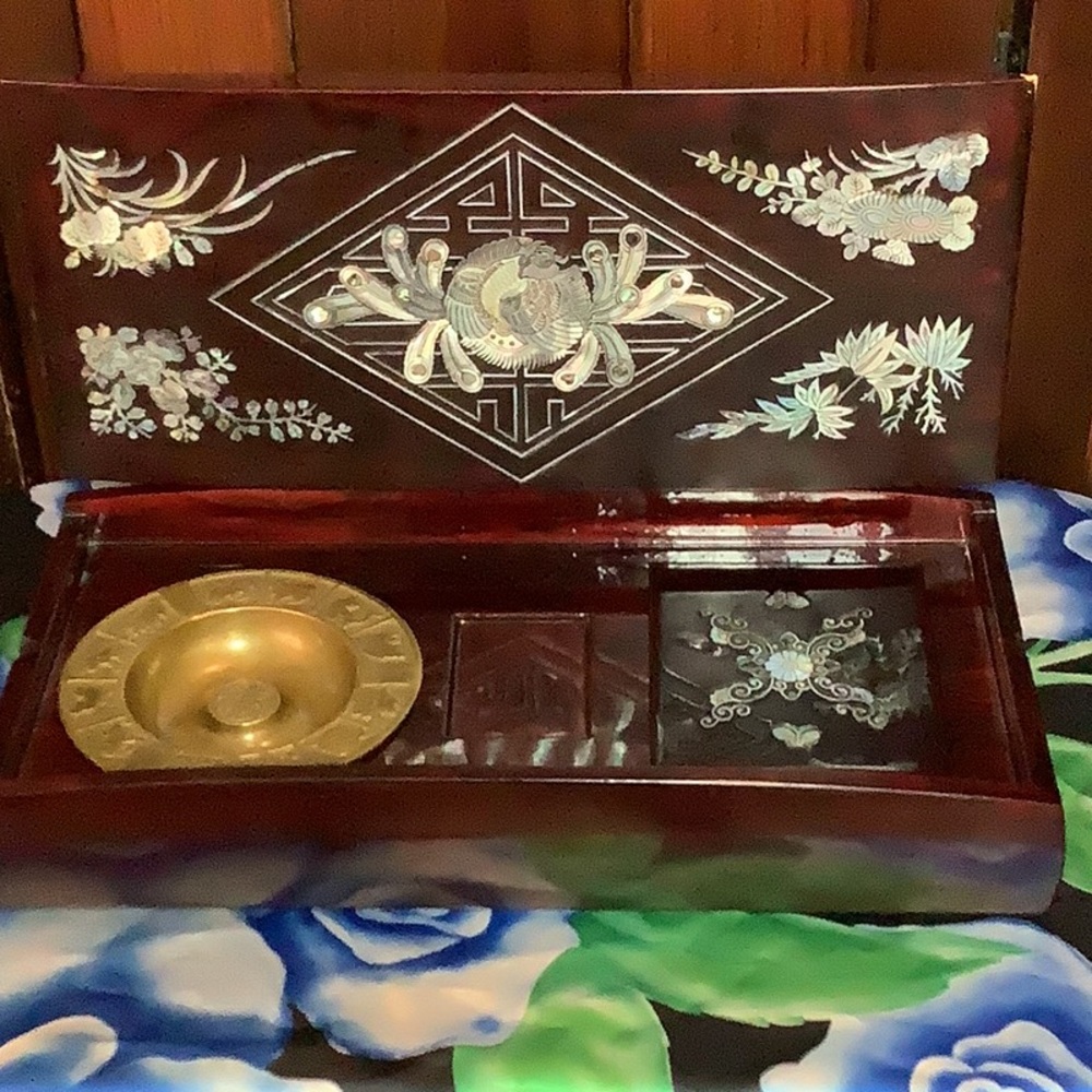 1950 s Enamel vintage cigarette box